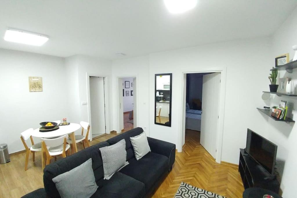 Apartment Wake Up For 4 Белград Екстериор снимка